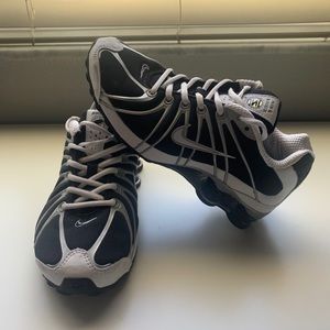 WOMENS NIKE TRAINING SHOES